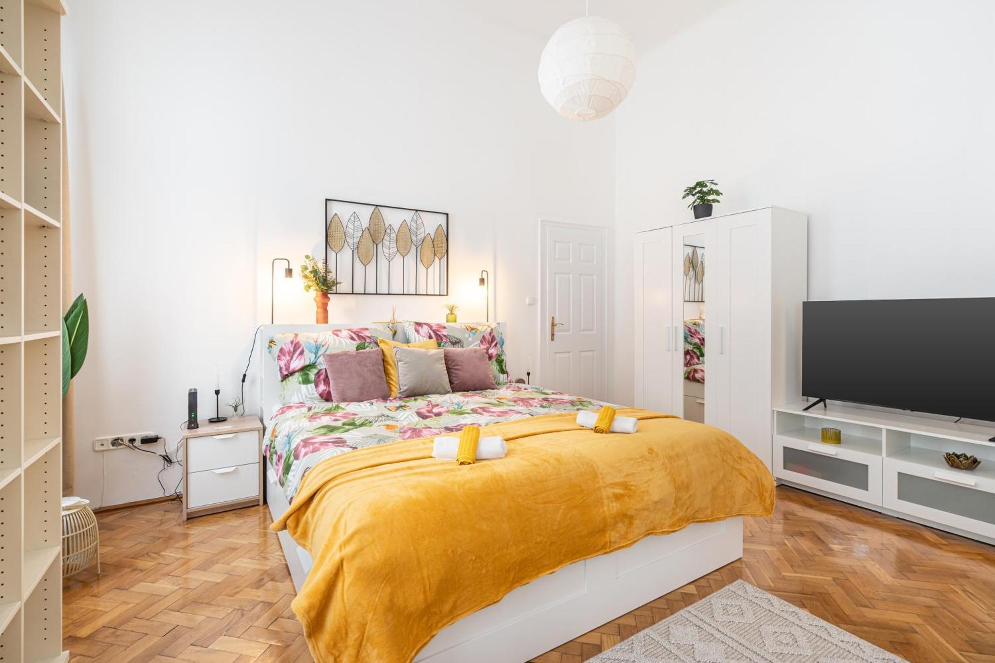 Cosmopolitan Studio - Chic Getaway In A Fancy Neighbourhood Budapest Bagian luar foto